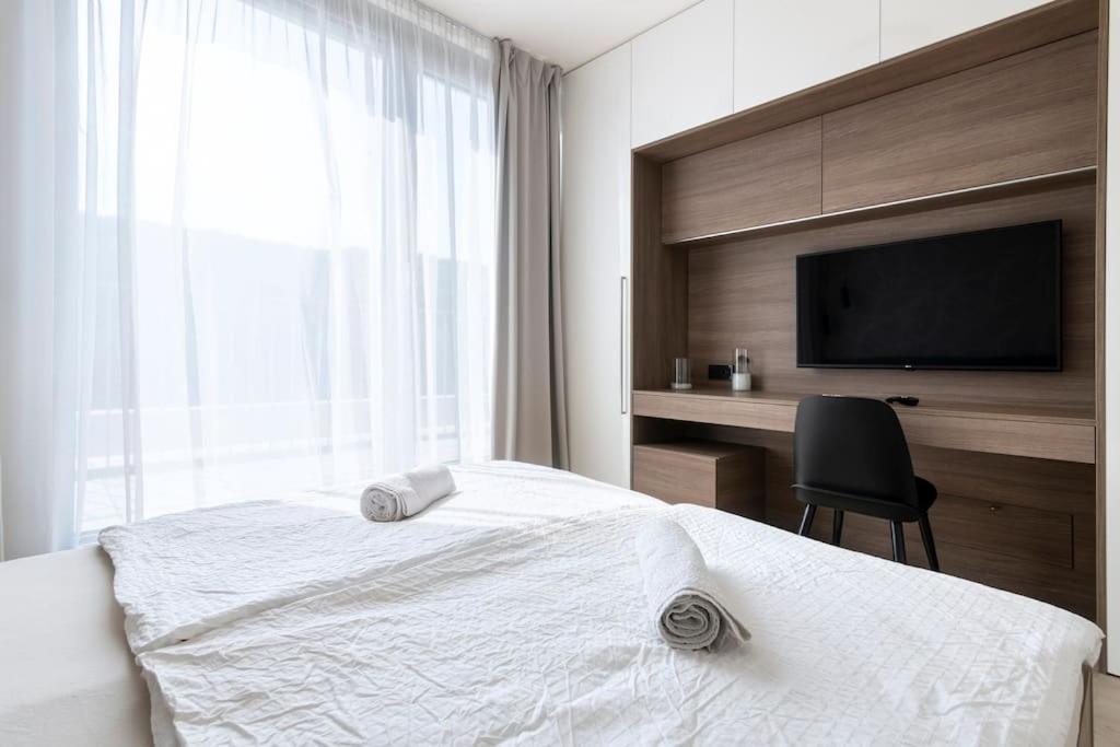 Appartement Spacious Floor Flat, Air Conditioning, Free Parking, 200mb Wifi