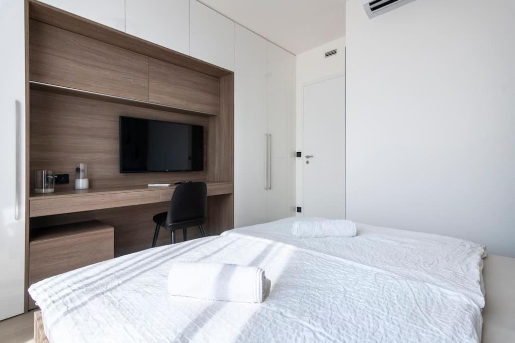 Appartement Spacious Floor Flat, Air Conditioning, Free Parking, 200mb Wifi *